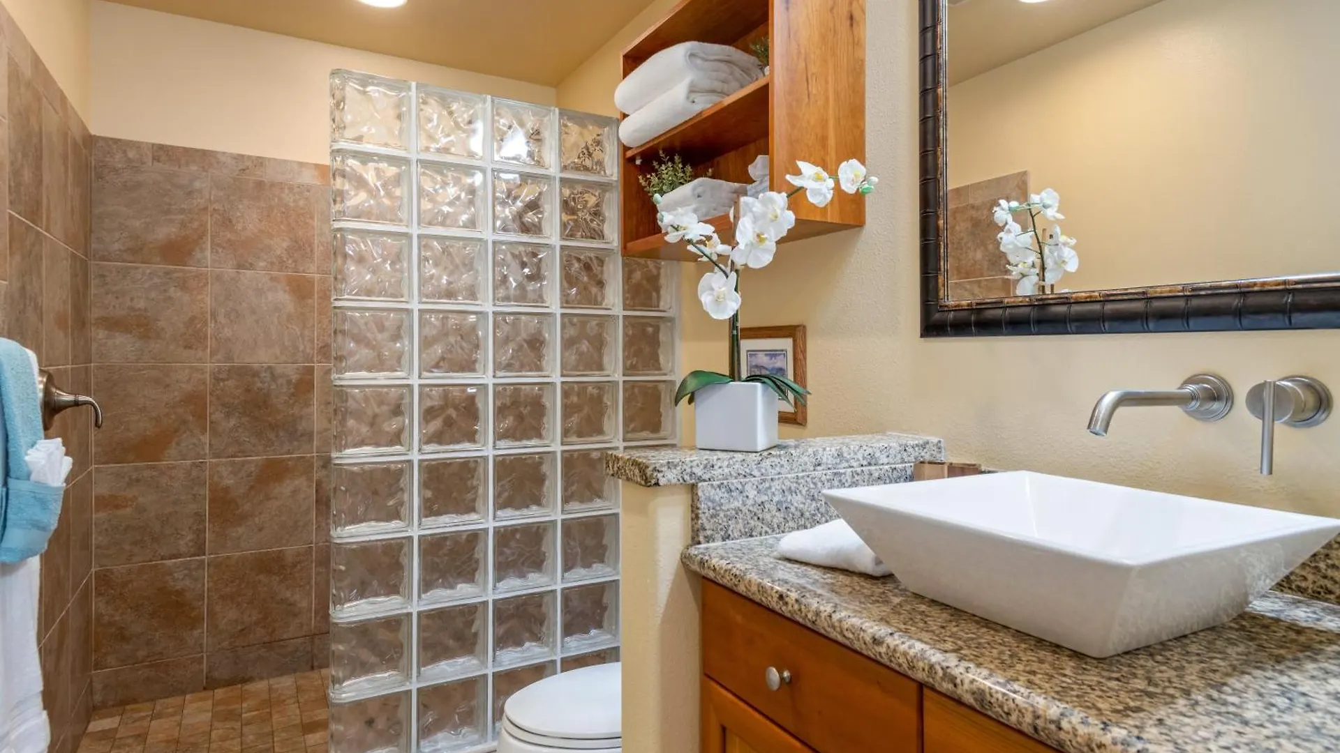 Beach Front Ocean View Top Floor Luxury Penthouse Kailua-Kona Apartament